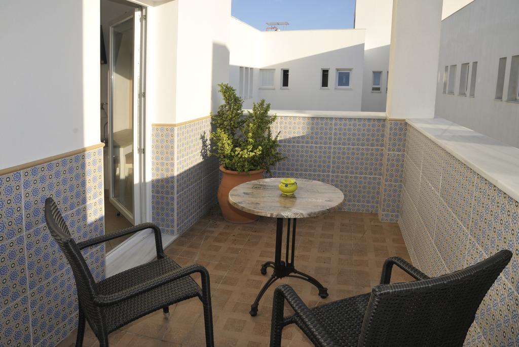Hostal Tarifa -Recepcion Abierta Las 24H- Exterior photo